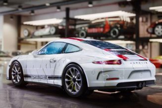 Porsche đưa ra lựa chọn “phổ thông” hơn cho 911 R