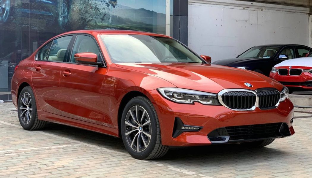 BMW 330i Sport Line giá 2,189 tỷ đồng tại Việt Nam