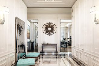 Căn hộ mang phong cách kiến trúc Pháp sang trọng