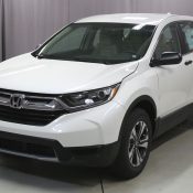 Thay đổi màu sơn, Honda CR-V 2019 tăng giá 100 USD