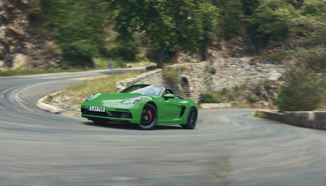 Porsche ra mắt 718 GTS 4.0