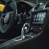 Porsche sẽ bắt đầu bán ra tùy chọn hộp số PDK cho những mẫu 718 đầu bảng