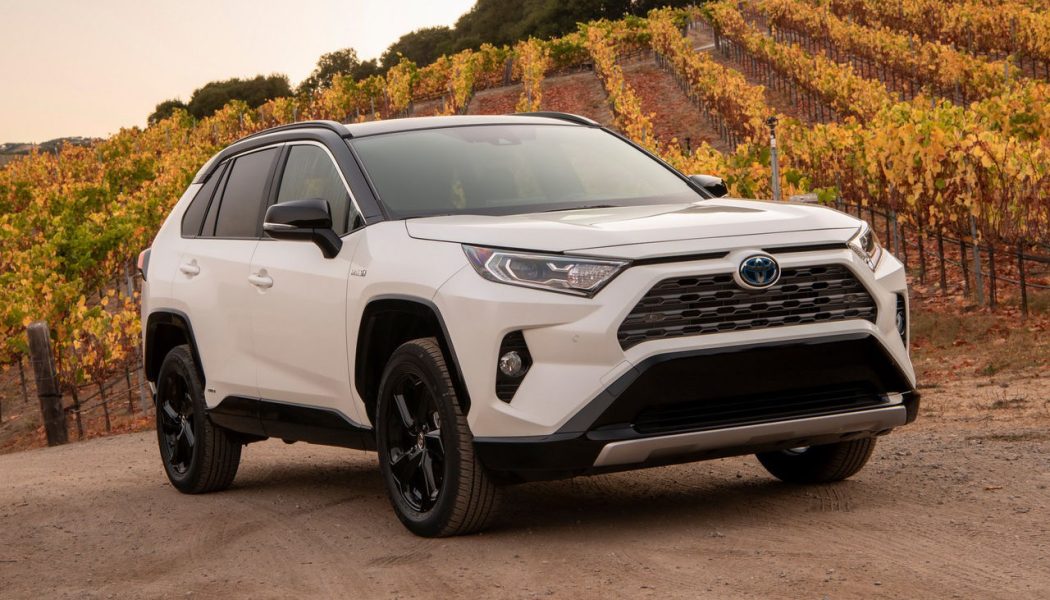 Toyota RAV4 2019 tại Mỹ có giá khởi điểm tương đương 595 triệu đồng