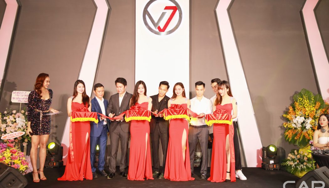 VOV Super Cars – showroom siêu xe tại Quận 7, TP.HCM khai trương hoành tráng