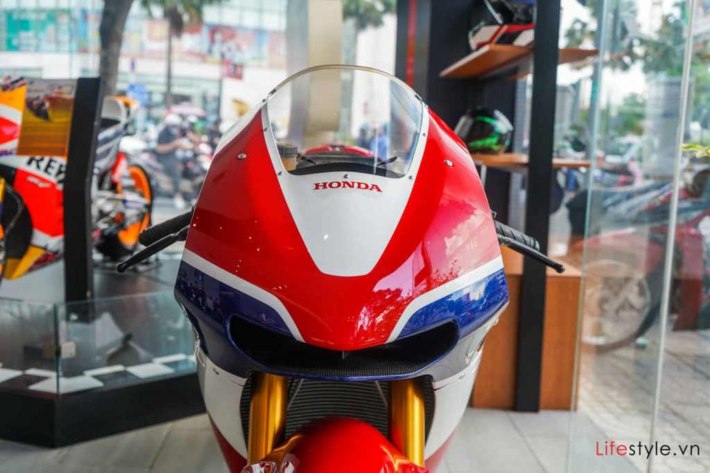 Ngắm siêu mô tô đường phố Honda RC213V-S ảnh