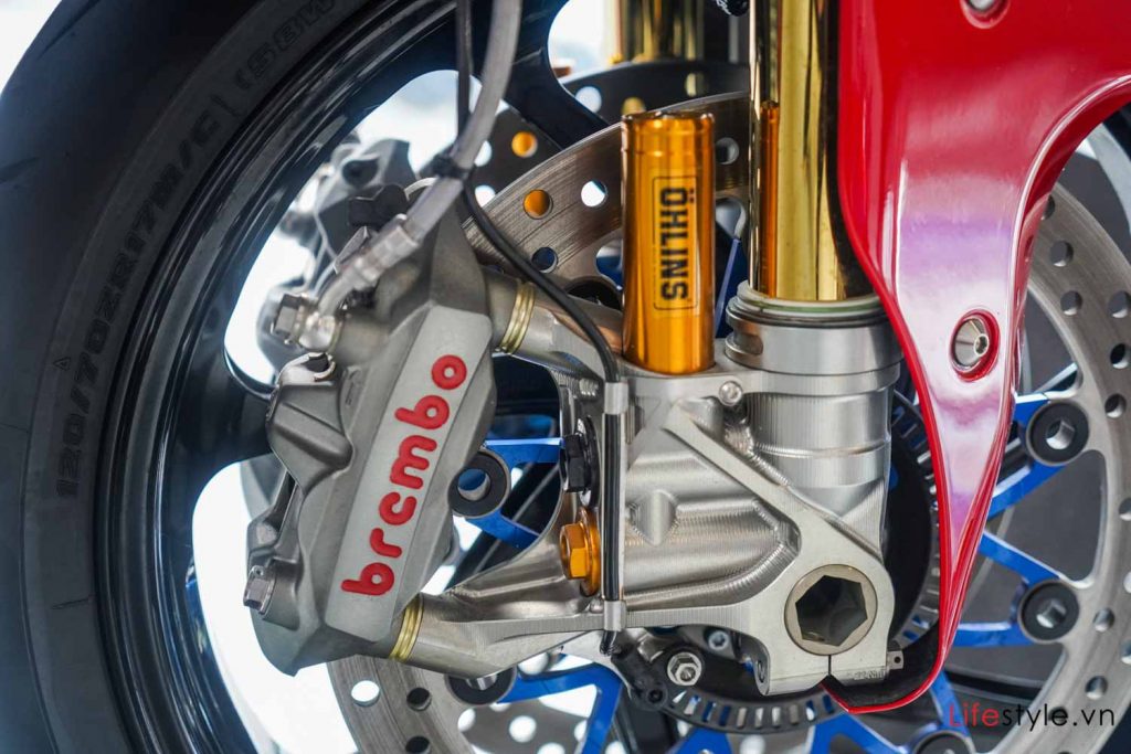 Ngắm siêu mô tô đường phố Honda RC213V-S ảnh 8