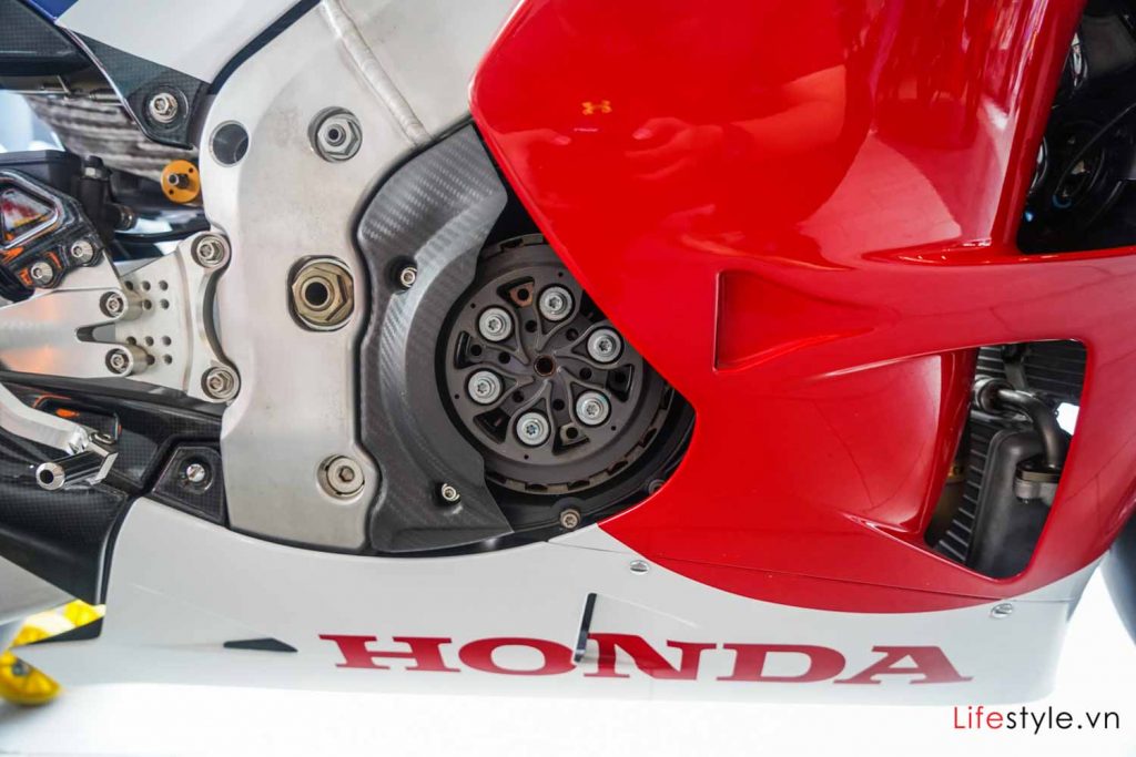 Ngắm siêu mô tô đường phố Honda RC213V-S ảnh 9