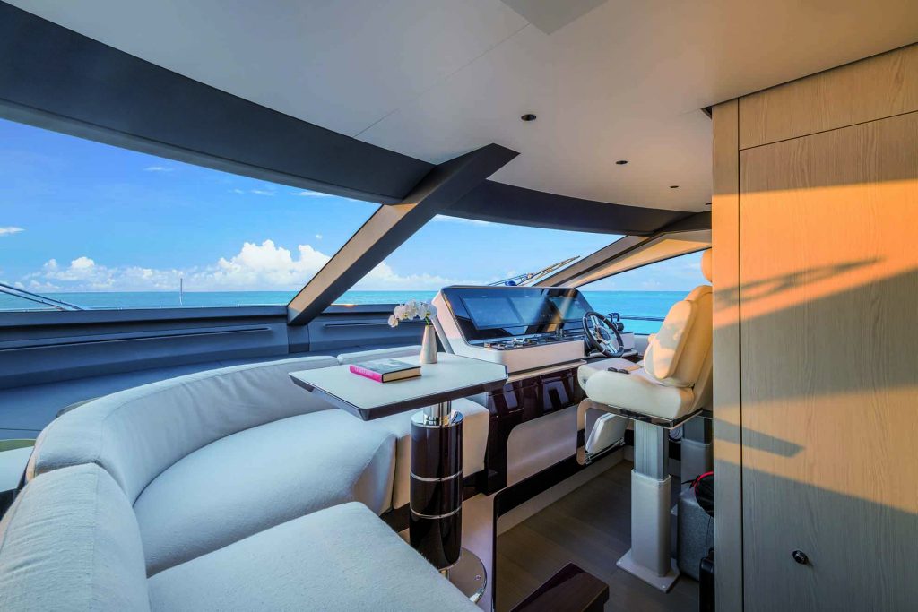 Siêu du thuyền Azimut Grande 25 METRI sắp về Việt Nam ảnh 3