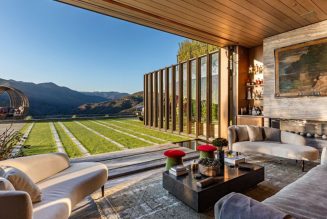 Biệt phủ của tỷ phú tiền ảo trị giá 83 triệu USD tại Los Angeles