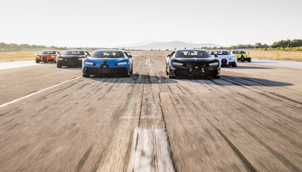 Dàn Bugatti Chiron hàng chục triệu Đô “đổ bộ” trường đua Paul Ricard dành cho khách VIP trải nghiệm